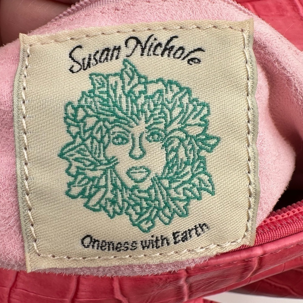 Susan Nichole Pink Crocodile Vegan Leather Oneness with Earth Hand/Cosmetic Bag - Picture 8 of 15